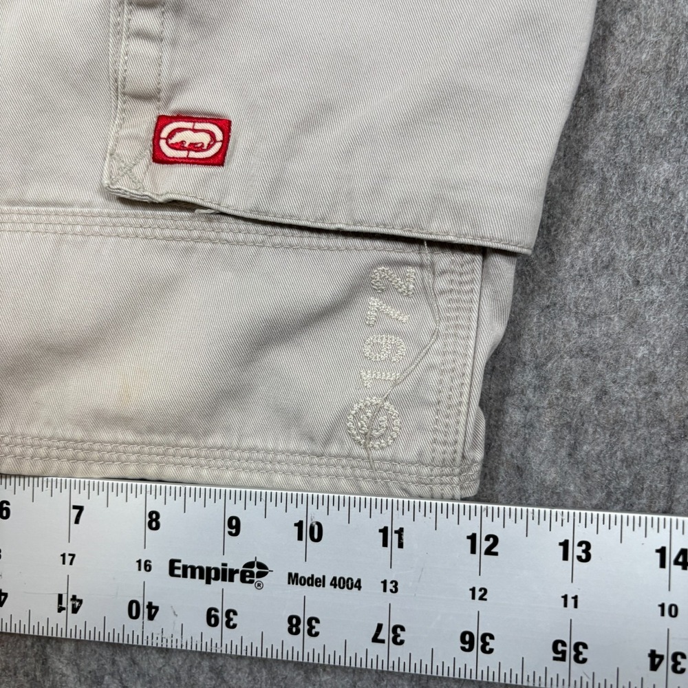 ecko unltd Cargo Shorts Men's Size 40 Vintage Baggy Cream Tan Outdoor Travel Y2K - Picture 8 of 9